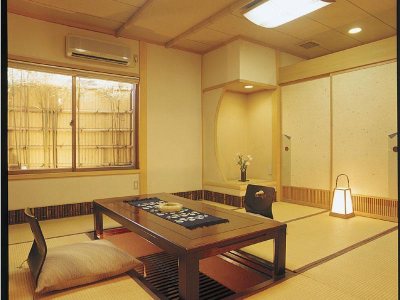 Yugawara Onsen Ryokan Uohan מראה חיצוני תמונה
