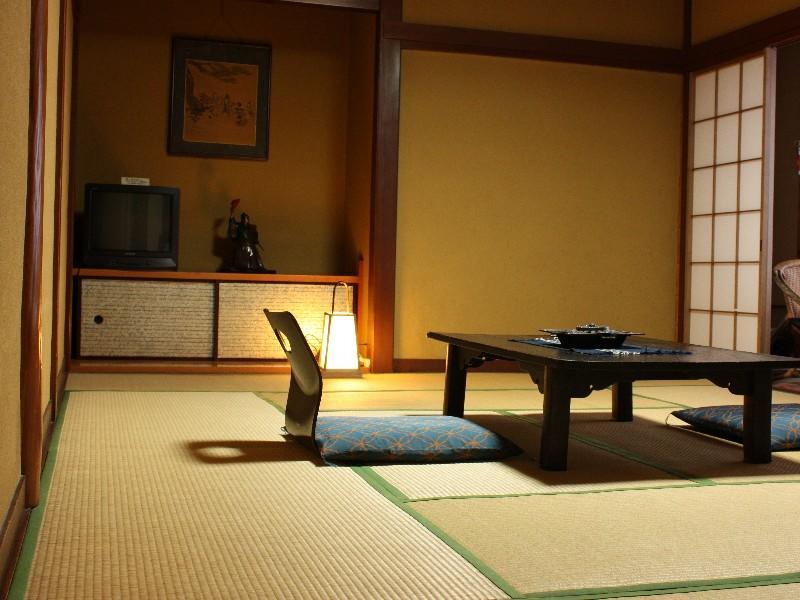 Yugawara Onsen Ryokan Uohan מראה חיצוני תמונה